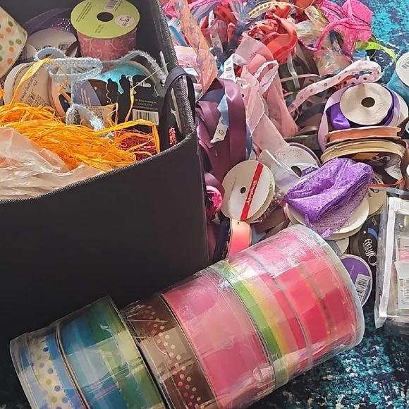 Colorful Ribbon Collection..Lot - Picture 4 of 9